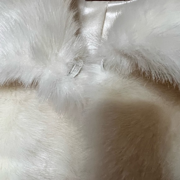 Faux fur jacket - Picture 4 of 6